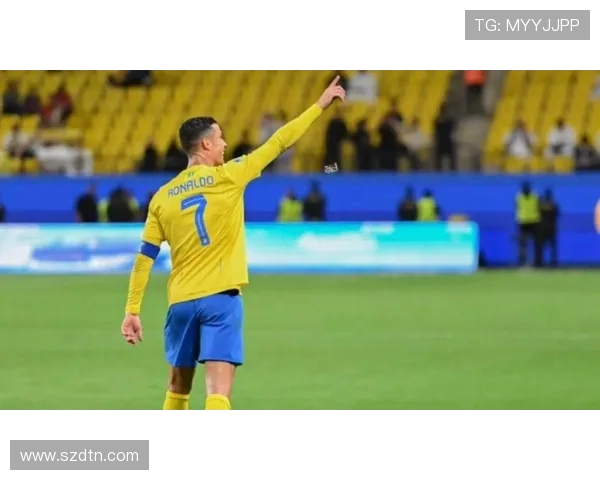 C罗马内归队备战下轮联赛 C罗马内归队备战下轮联赛